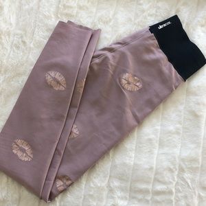 Ultracor Lux Make Out Leggings - Pink